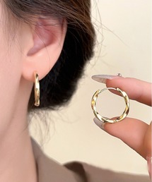 ツイストフープピアス