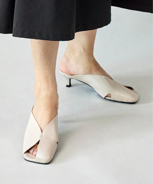 【2024春夏新作】LE VERNIS(ル・ベルニ)Asynmetory mules（サンダル）｜LE VERNIS（ル・ベルニ）