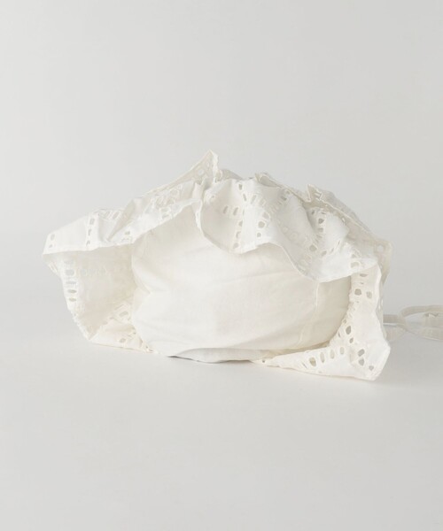 green label relaxing（グリーンレーベルリラクシング）の「＜Peridot by Sara mallika＞フリル ドロストバッグ（ショルダーバッグ・レディース・オフホワイト/ブラック・FREE）」の10枚目の写真