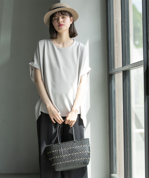 OPAQUE.CLIP(オペークドットクリップ)の「◆UV ドッキングドルマントップス【洗濯機洗い可】(Tシャツ/カットソー・レディース・スモーキーグリーン系/ブラウン系その他/ライトグレー/ブラック・36/38/40/42)」の6枚目の写真