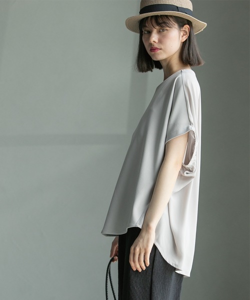 OPAQUE.CLIP(オペークドットクリップ)の「◆UV ドッキングドルマントップス【洗濯機洗い可】(Tシャツ/カットソー・レディース・スモーキーグリーン系/ブラウン系その他/ライトグレー/ブラック・36/38/40/42)」の8枚目の写真