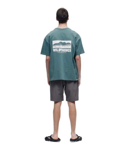 WILD THINGS(ワイルドシングス)の「WILD THINGS BACK LOGO(ワイルドシングスバック ロゴ)(Tシャツ/カットソー・メンズ・ホワイト/チャコール/グリーン・LARGE/X-LARGE/MEDIUM)」の8枚目の写真