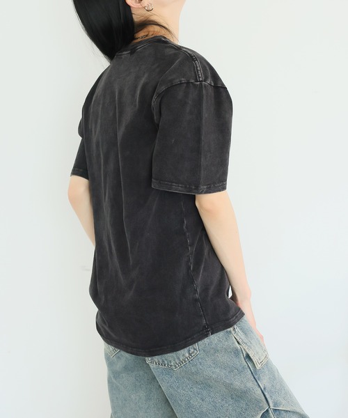 Girly Doll(ガーリードール)の「ヴィンテージライクロゴプリントTシャツ(Tシャツ/カットソー・レディース・ブラック・M/L)」の2枚目の写真