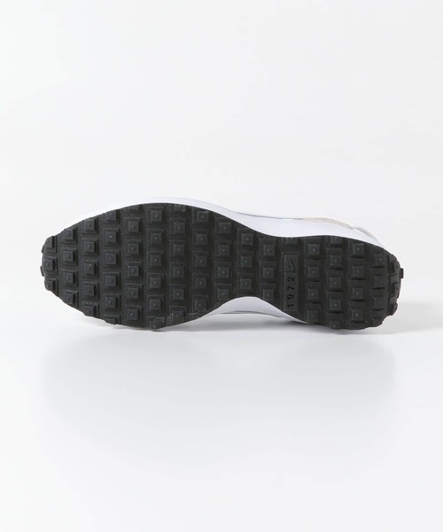 NIKE(ナイキ)の「NIKE ワッフル デビュー(スニーカー・レディース・ホワイト/ブラック・24.5/24/23.5)」の6枚目の写真