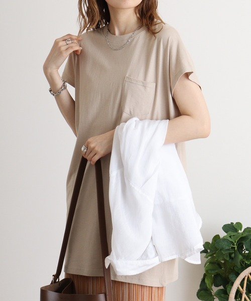 atONE(アットワン)の「オーバーサイズモックネックチュニックTee(Tシャツ/カットソー・レディース・オフホワイト/ネイビー/ブラック/ベージュ/カーキ/ブルー系その他2/パープル系その他2/ピンク系その他3/ピンク系その他4/ブルー系その他/パープル系その他/モカ・L/M)」の16枚目の写真