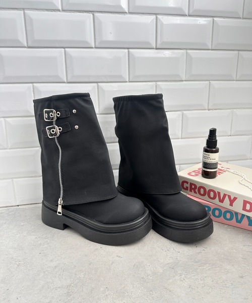 Loueme（ルエム）の「ダブルベルトPUゲートルブーツ（ブーツ・レディース・ブラウン/ブラック・23.5cm/24.5cm）」の3枚目の写真