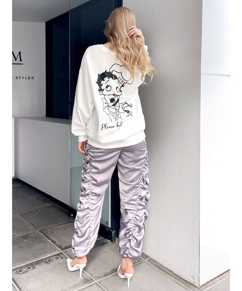 GYDA（ジェイダ）の「サテンギャザーワイドパンツ（その他パンツ・レディース・ブラック/グレー・FREE）」の10枚目の写真