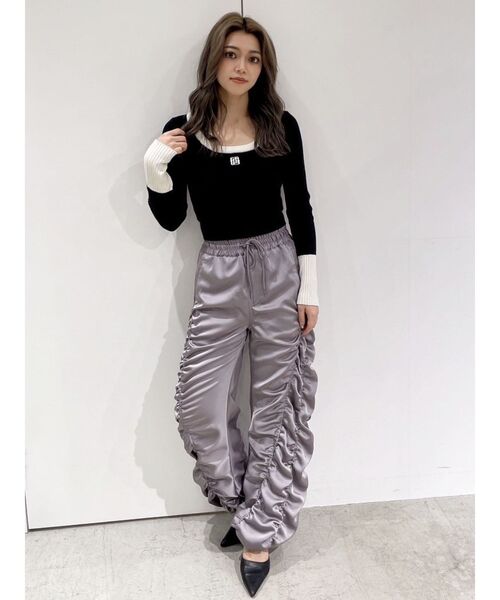 GYDA（ジェイダ）の「サテンギャザーワイドパンツ（その他パンツ・レディース・ブラック/グレー・FREE）」の11枚目の写真