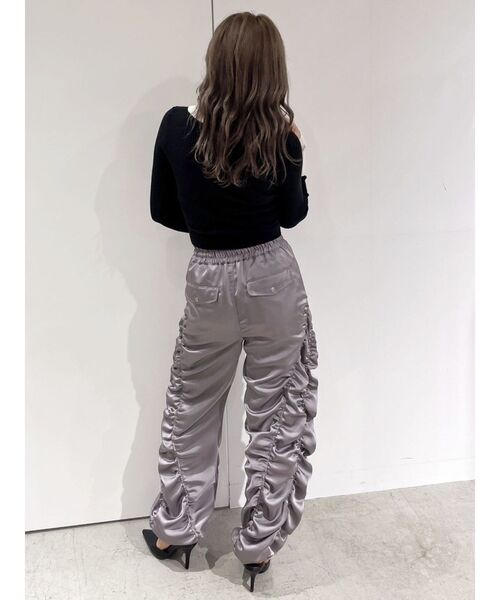 GYDA（ジェイダ）の「サテンギャザーワイドパンツ（その他パンツ・レディース・ブラック/グレー・FREE）」の13枚目の写真