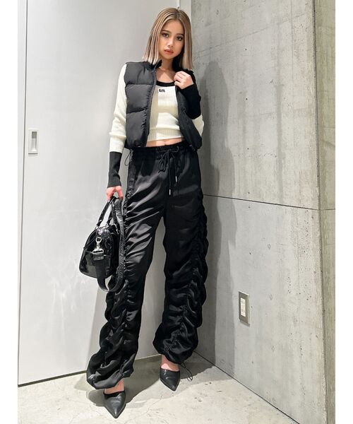 GYDA（ジェイダ）の「サテンギャザーワイドパンツ（その他パンツ・レディース・ブラック/グレー・FREE）」の15枚目の写真