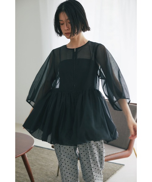 &. NOSTALGIA(アンドドットノスタルジア)の「バルーンペプラムシアーブルゾン(ブルゾン・レディース・ベージュ/ブラック・M)」の2枚目の写真