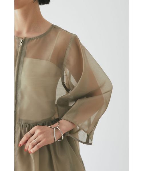 &. NOSTALGIA(アンドドットノスタルジア)の「バルーンペプラムシアーブルゾン(ブルゾン・レディース・ベージュ/ブラック・M)」の12枚目の写真