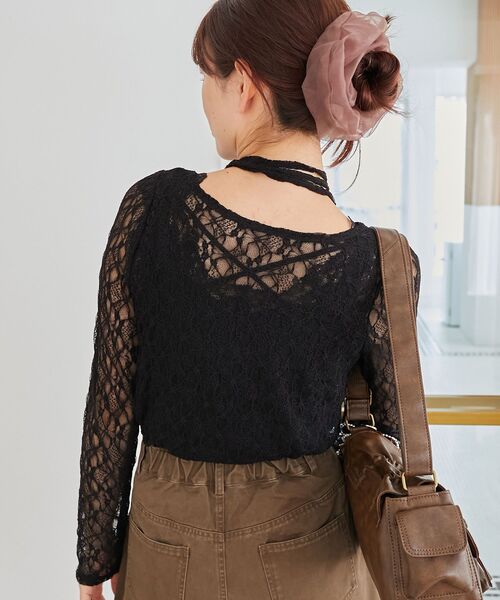 MAJESTIC LEGON（マジェスティックレゴン）の「チョーカー付シアーレーストップス（Tシャツ/カットソー・レディース・オフホワイト/アイボリー/ホワイト系その他2/ブラック系その他/ブラック・MEDIUM）」の13枚目の写真