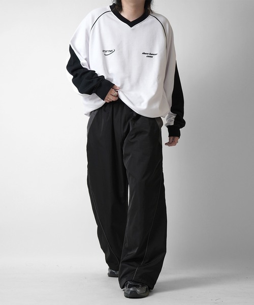 Confirm(コンファーム)の「Y2K 切替パイピングサイドライン 裾ドローコード ナイロンワイドパンツ ユニセックス【Confirm】(その他パンツ・メンズ・ホワイト/ブラック/グレー・M/L)」の12枚目の写真