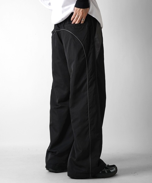 Confirm（コンファーム）の「Y2K 切替パイピングサイドライン 裾ドロー