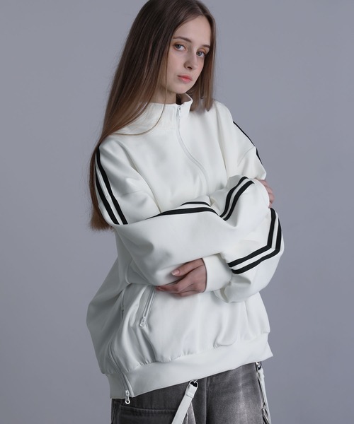 lill リル　ルーズシルエット長袖プルオーバー　スウェット　スポーツコーデ LILL（リル）の「ルーズシルエットコットンポンチドレープ