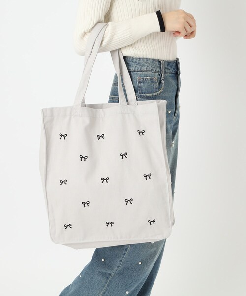 Ober Tashe(オーバータッシェ)の「リボン刺繍キャンバストートバッグ(トートバッグ・レディース・アイボリー/グレー/ブラック・FREE)」の19枚目の写真