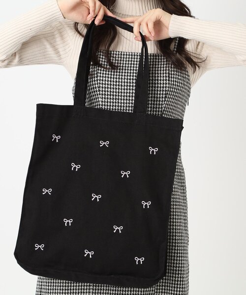 Ober Tashe(オーバータッシェ)の「リボン刺繍キャンバストートバッグ(トートバッグ・レディース・アイボリー/グレー/ブラック・FREE)」の3枚目の写真