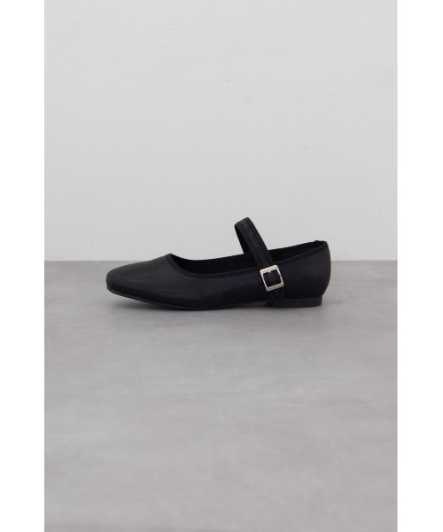 AZUL by moussy（アズールバイマウジー）の「スクエアトゥストラップフラットパンプス（パンプス・レディース・ブラック系その他/シルバー/ブラック・MEDIUM/LARGE/SMALL）」の7枚目の写真