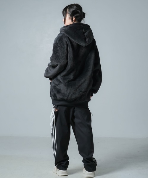 Diable baiser（ディアブルベーゼ）の「モコモコボアフードブルゾンコート（ブルゾン・レディース・ブラック/ベージュ・SMALL/MEDIUM/LARGE/LL/3L）」の10枚目の写真