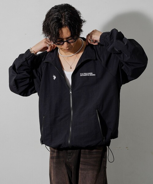 U.S. POLO ASSN.(ユーエスポロアッスン)の「U.S. POLO ASSN./ユーエスポロアッスン 別注 ナイロンジップブルゾン(限定展開)(ナイロンジャケット・メンズ・グレー/ブラック/ネイビー・SMALL/MEDIUM/LARGE)」の17枚目の写真