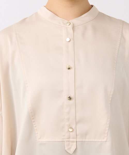 un dix cors(アンディコール)の「《上品な光沢》ヨーク切替サテン調ブラウス(シャツ/ブラウス・レディース・ブラック/カーキ/アイボリー・FREE)」の8枚目の写真