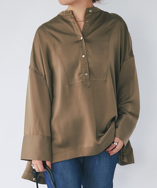 un dix cors(アンディコール)の「《上品な光沢》ヨーク切替サテン調ブラウス(シャツ/ブラウス・レディース・ブラック/カーキ/アイボリー・FREE)」の14枚目の写真