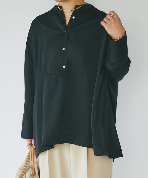 un dix cors(アンディコール)の「《上品な光沢》ヨーク切替サテン調ブラウス(シャツ/ブラウス・レディース・ブラック/カーキ/アイボリー・FREE)」の20枚目の写真