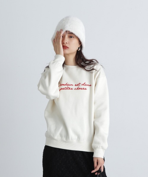 N.（N. Natural Beauty Basic）（エヌエヌナチュラルビューティーベーシック）の「◆ハンドライティング刺繍スウェット（スウェット・レディース・オフホワイト/スミクロ/イエロー・MEDIUM）」の2枚目の写真