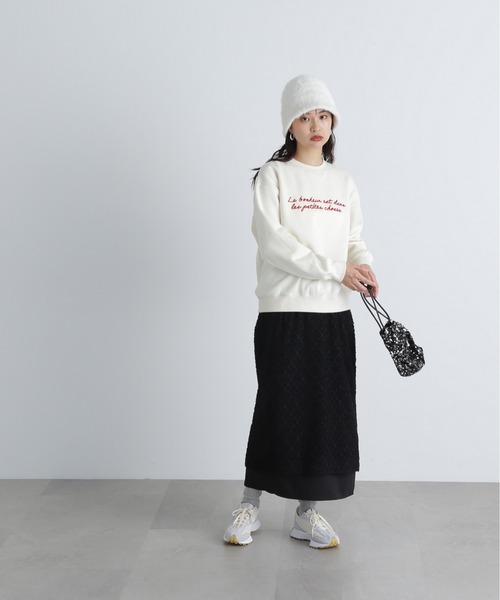 N.（N. Natural Beauty Basic）（エヌエヌナチュラルビューティーベーシック）の「◆ハンドライティング刺繍スウェット（スウェット・レディース・オフホワイト/スミクロ/イエロー・MEDIUM）」の5枚目の写真