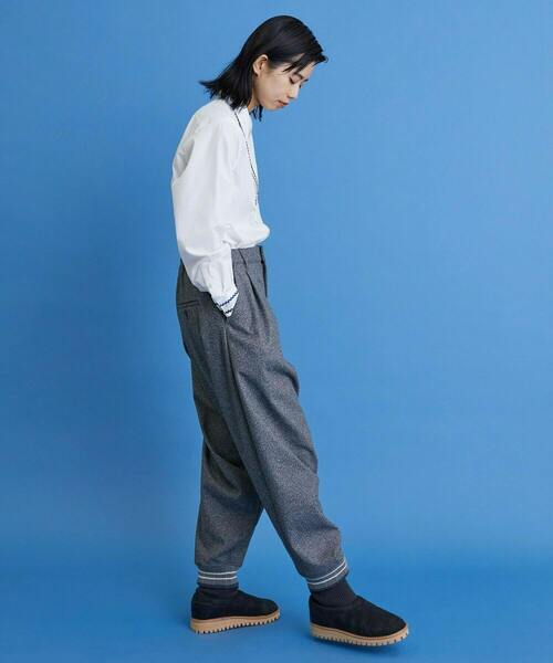 FRAPBOIS(フラボア)の「チャームシャツ(シャツ/ブラウス・レディース・ホワイト/グレイッシュベージュ・1/2)」の15枚目の写真