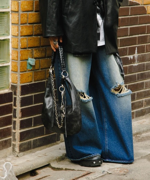 SENSE OF PLACE by URBAN RESEARCH（センスオブプレイスバイアーバンリサーチ）の「フェイクレザーヴィンテージハンドバッグ（ハンドバッグ・メンズ・ブラック/レッド・ONE）」の3枚目の写真