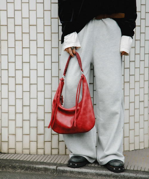 SENSE OF PLACE by URBAN RESEARCH（センスオブプレイスバイアーバンリサーチ）の「フェイクレザーヴィンテージハンドバッグ（ハンドバッグ・メンズ・ブラック/レッド・ONE）」の17枚目の写真