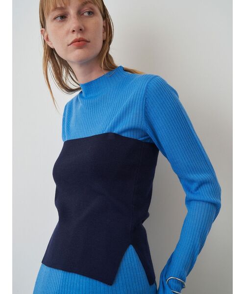 ELENDEEK(エレンディーク)の「ビスチェセットリブニット(ニット/セーター・レディース・オフホワイト/グレー/ブルー・FREE)」の4枚目の写真