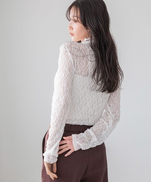 LOWRYS FARM(ローリーズファーム)の「フラワーレースハイネックプルオーバーLS 250004(Tシャツ/カットソー・レディース・オフホワイト/グレー/ブラック・FREE)」の14枚目の写真