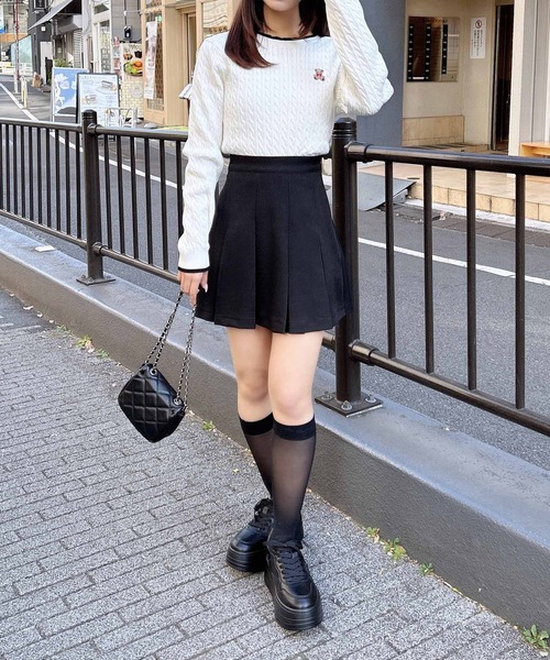 INGNI(イング)の「くま刺しゅうケーブルニット(ニット/セーター・レディース・その他/レッド系3/グレー×ホワイト/ホワイト×ブラック/ピンク系6/ネイビー系・M)」の12枚目の写真