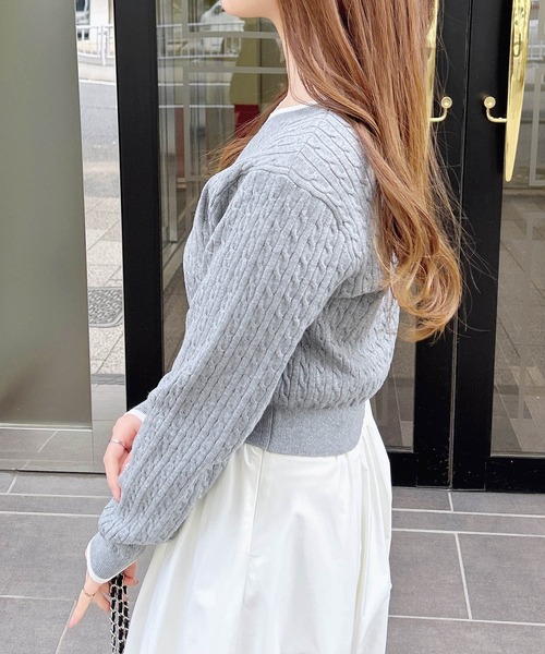 INGNI(イング)の「くま刺しゅうケーブルニット(ニット/セーター・レディース・その他/レッド系3/グレー×ホワイト/ホワイト×ブラック/ピンク系6/ネイビー系・M)」の17枚目の写真