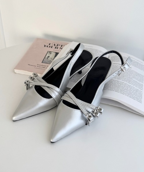 Loueme（ルエム）の「メニーベルトポインテッドミュールパンプス（パンプス・レディース・シルバー/ブラック/レッド・24.5cm/23.5cm）」の12枚目の写真