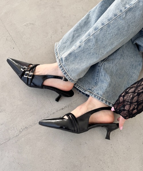 Loueme（ルエム）の「メニーベルトポインテッドミュールパンプス（パンプス・レディース・シルバー/ブラック/レッド・24.5cm/23.5cm）」の18枚目の写真