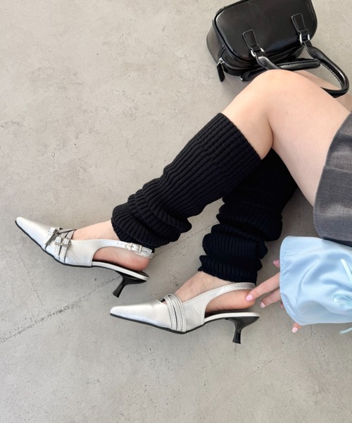 Loueme（ルエム）の「メニーベルトポインテッドミュールパンプス（パンプス・レディース・シルバー/ブラック/レッド・24.5cm/23.5cm）」の5枚目の写真