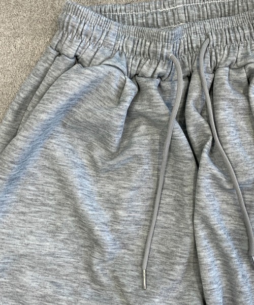 lilful（リルフル）の「サイド刺繍ロゴ ワイドスウェットパンツ（スウェットパンツ・レディース・ブラック/グレー・L/M）」の9枚目の写真