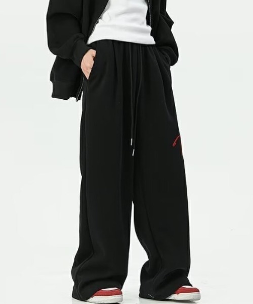 lilful（リルフル）の「サイド刺繍ロゴ ワイドスウェットパンツ（スウェットパンツ・レディース・ブラック/グレー・L/M）」の12枚目の写真