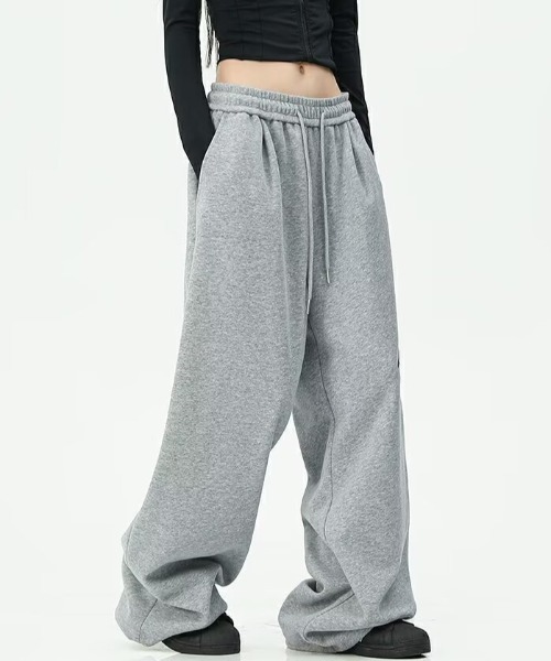 lilful（リルフル）の「サイド刺繍ロゴ ワイドスウェットパンツ（スウェットパンツ・レディース・ブラック/グレー・L/M）」の17枚目の写真