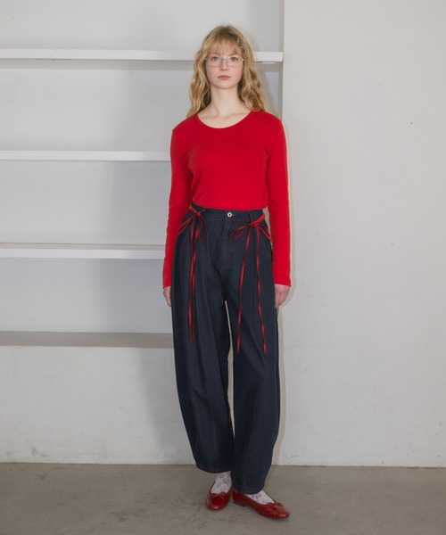 idem(イデム)の「curve denim ribbon pants / カーブデニムリボンパンツ(デニムパンツ・レディース・ネイビー/ブルー・FREE/SMALL)」の10枚目の写真