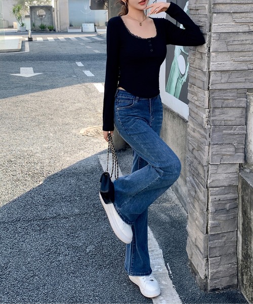 FINEnough(ファインナフ)の「衿レースチラ見せロンTヘンリーネックインナー長袖トップス(Tシャツ/カットソー・レディース・ホワイト/ブラック/グレー・FREE)」の21枚目の写真