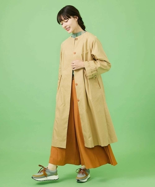 Jocomomola(ホコモモラ)の「裏地プリントノーカラーロングコート(ノーカラーコート・レディース・ブラック/ライラック/ベージュ・42/40)」の7枚目の写真
