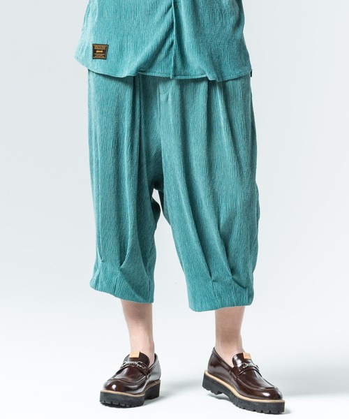glamb(グラム)の「Glamour Crepe Cropped Pants / グラマークレープクロップドパンツ(その他パンツ・メンズ・ホワイト/ブラック/ブルー・S/M/L)」の3枚目の写真