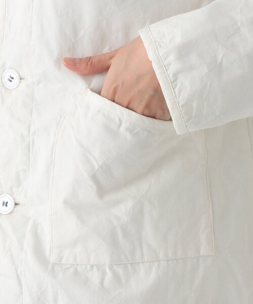 Afternoon Tea(アフタヌーンティー)の「リバーシブルキルティングジャケット(ベスト・レディース・オフホワイト・MEDIUM)」の6枚目の写真