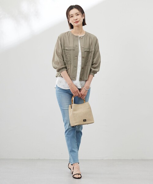 J.PRESS(ジェイプレス)の「【洗える】ラインフラワープリント ブラウス(シャツ/ブラウス・レディース・アイボリー系5/ネイビー系5・T13/T15)」の4枚目の写真