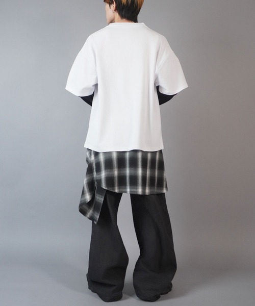 SPINNS（スピンズ）の「グランジフェイクレイヤード長袖ロンT/バタフライ（Tシャツ/カットソー・メンズ・ブラック系その他/ブラック系その他2/ホワイト×ブラック・ONESIZE）」の20枚目の写真